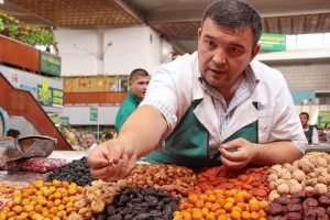 Продавцы на рынках имеют право не выдавать чеки и БСО покупателям